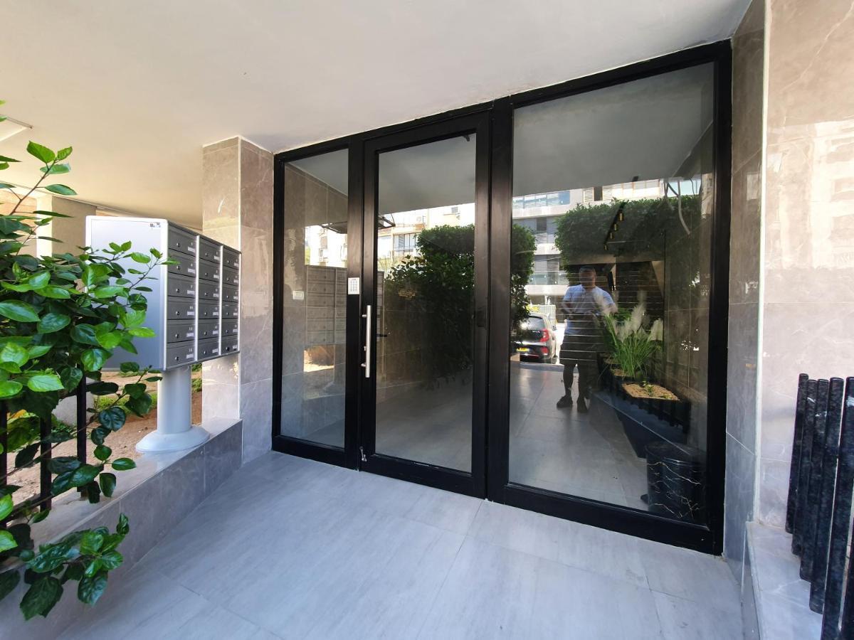 Ezore Yam Apartmens - Elmali'akh St. 4 Bat Yam Dış mekan fotoğraf